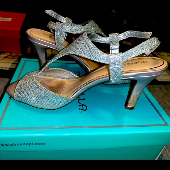 Heels size 7 1/2 - Picture 2 of 2